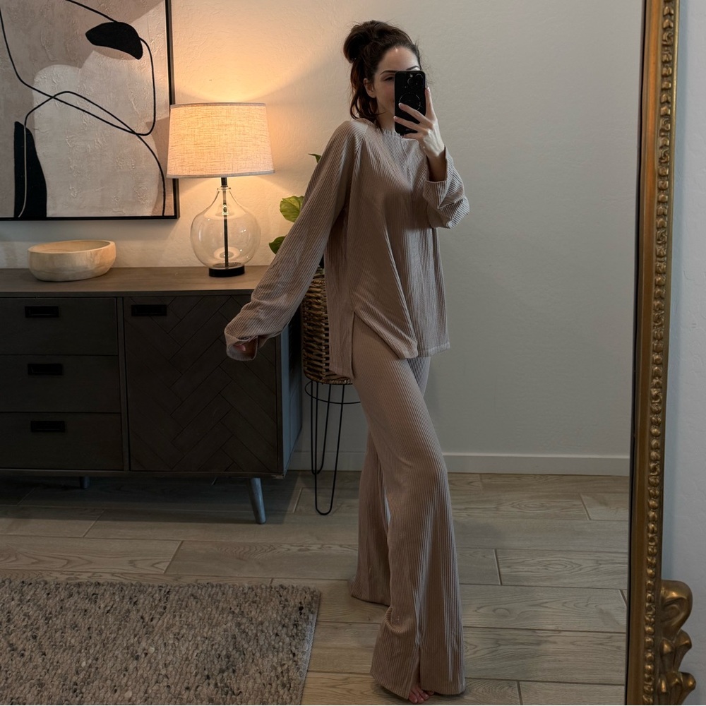 Women's HDYWT How Do You Wear That Beige Matching Lounge Set NWT